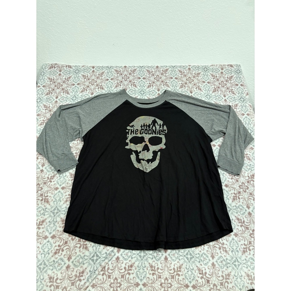 The Goonies Ripple Junction Raglan Shirt Black Gray Skull Graphic 3/4 Sleeve 5